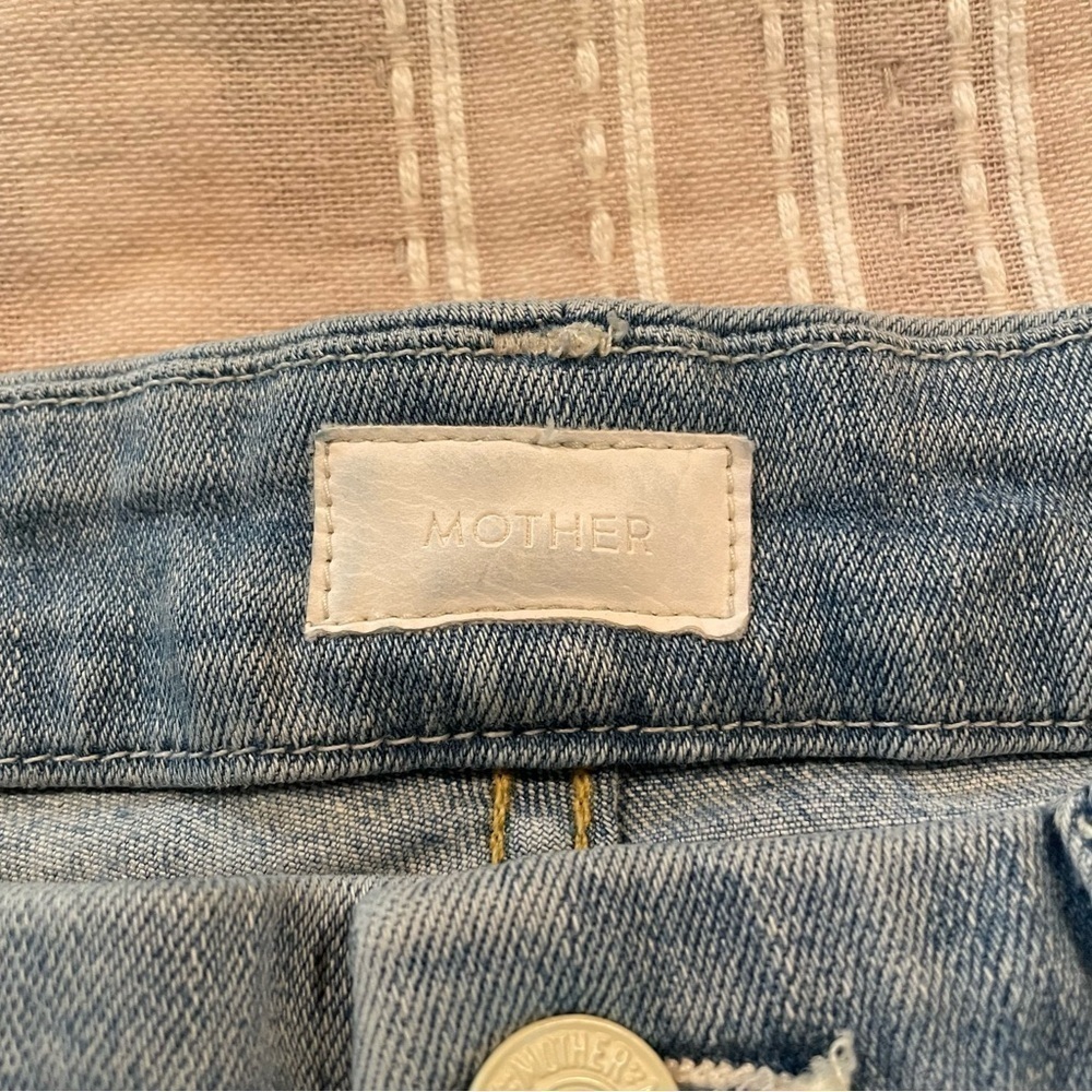 MOTHER The Looker Ankle Fray Jeans in Written In The Sand Distressed 26 - Picture 6 of 13